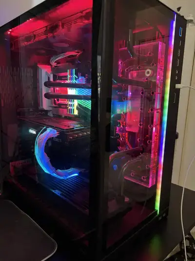 PC Gamer / Gaming PC | Custom Watercooling, RTX 3080Ti, View more