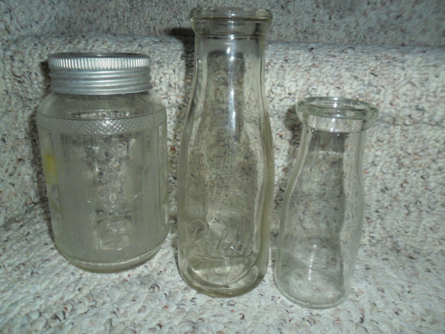Palm 1 pt & clear 1/2 pint cream bottles, $10 ea, Milk bottle an in Arts & Collectibles in Saskatoon - Image 2