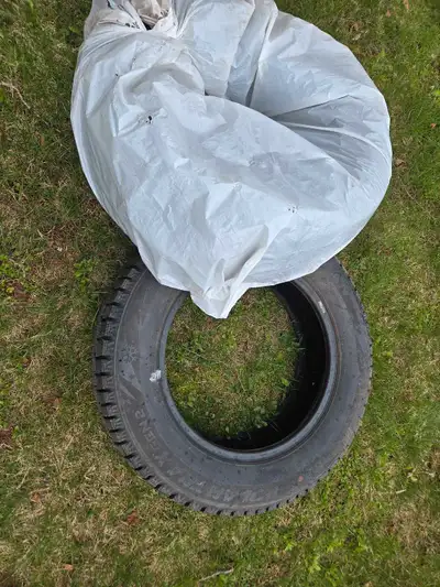 2017 nissan rogue snow tires. Perfect shape used 1 season.