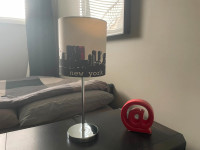 Lampe et décoration pour table de chevet chambre