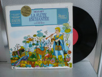 LIVRE DISQUE-LA FLUTE ENCHANTÉE-VINTAGE 1972- LE PETIT MENESTREL