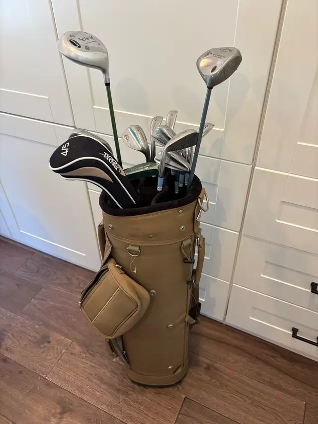 full set of women’s right golf clubs and bag  in Golf in Guelph - Image 2