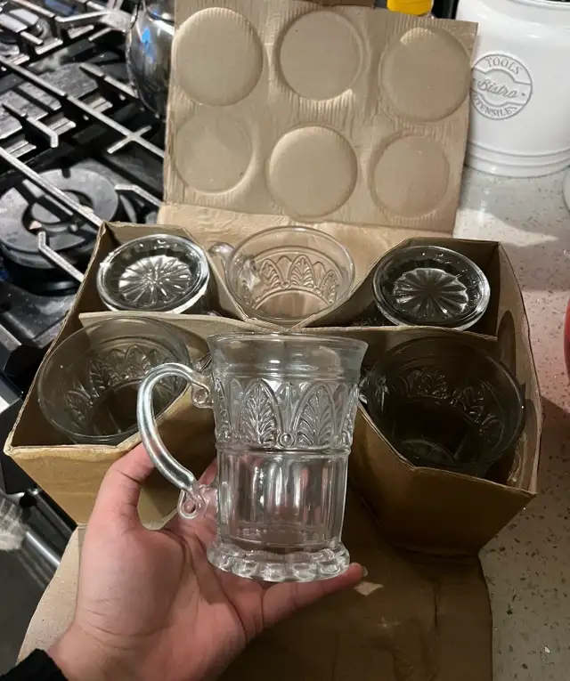 Tea cups414907300305315840