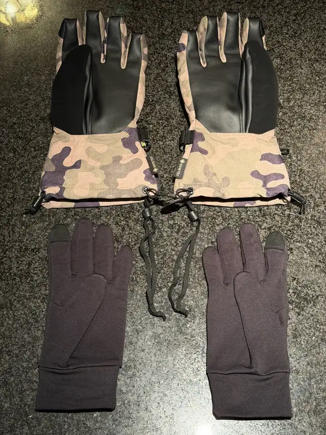 Burton Green Camo Winter Gloves w/ Liners Size L in Snowboard in City of Toronto - Image 3