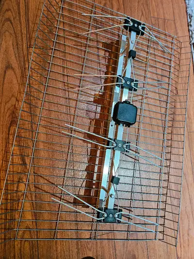 Channel Master 4221hd Cable tv antenna! FREE TV CHANNELS, View more