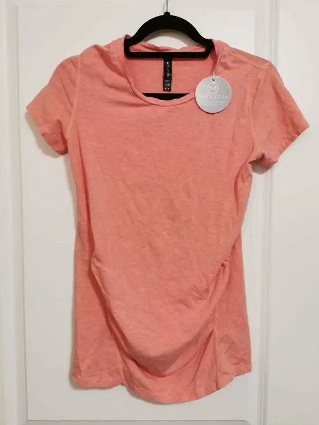 (NEW) Active Workout Maternity Shirts (Medium)64871932881923123