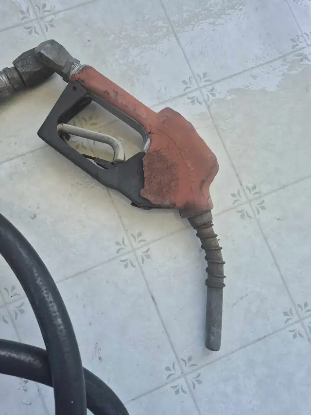 gas pump nozels 