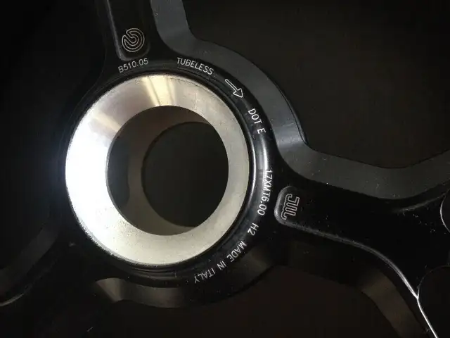 Ducati 1199r 1299s Panigale R WHEEL Rim MARCHESINI FORGED 10spok in Other in Barrie - Image 7