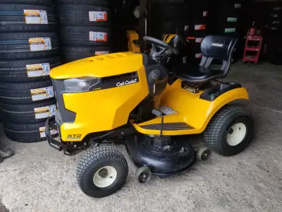 tracteur a pelouse ( gazon ) CUB CADET XT2 2 CYLINDRES KAWASAKI, View more