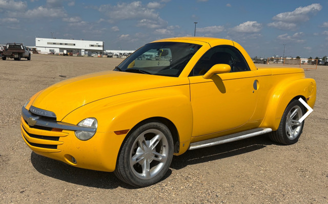 2006 Chevrolet ssr in Cars & Trucks in Red Deer