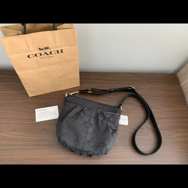 Miu Miu Prada wallet Aimee Kestenberg Coach shoulder bag purse in Women's - Bags & Wallets in City of Toronto - Image 8