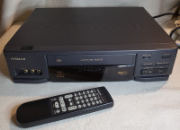 Hitachi VT-F392A Hi-Fi Stereo VCR Video Recorder w/Remote