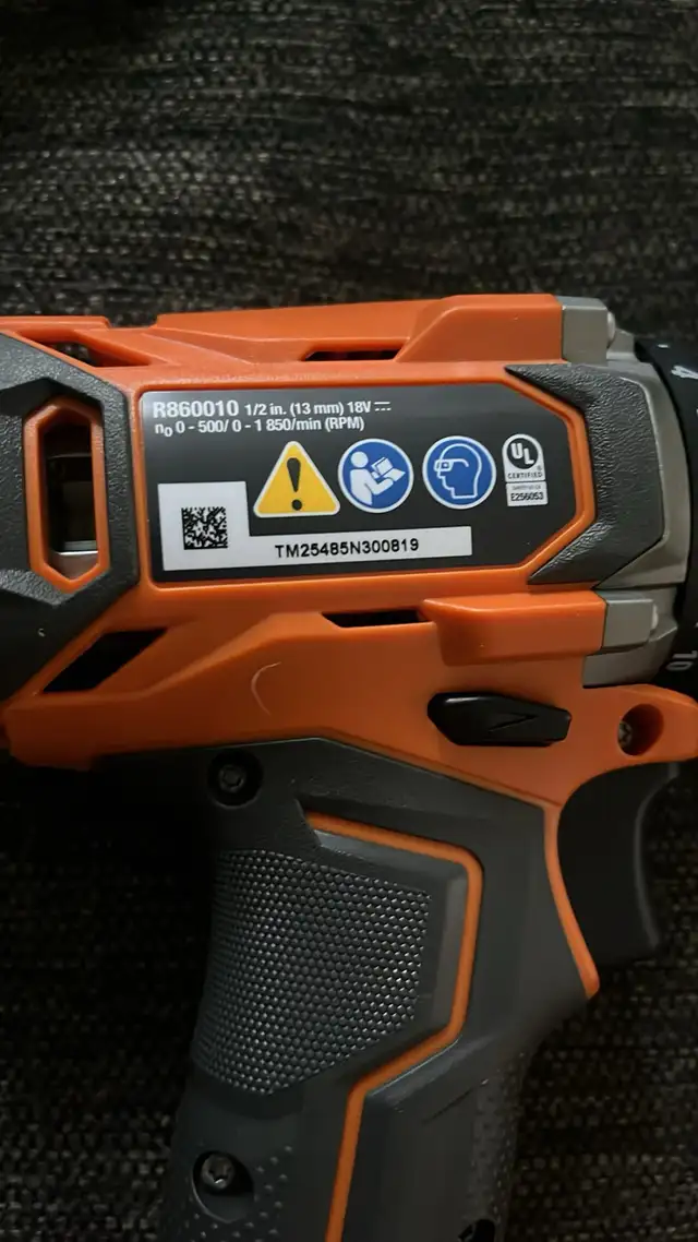 Ridgid drill and charger  in Power Tools in Hamilton - Image 3