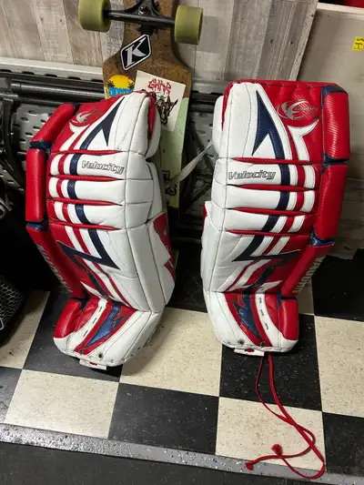 Vaughn Goalie pads, View more