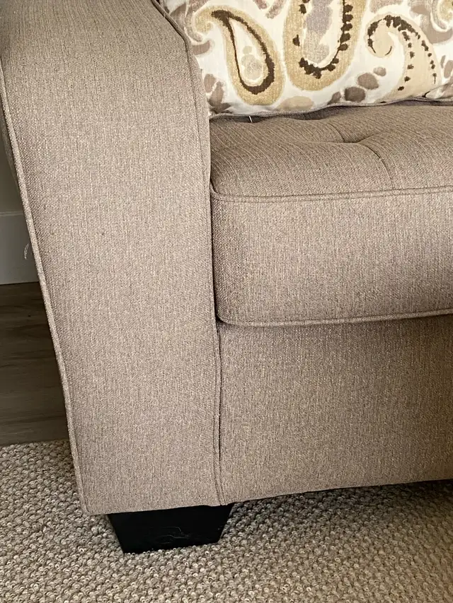 Living room couch in Couches & Futons in Charlottetown - Image 4