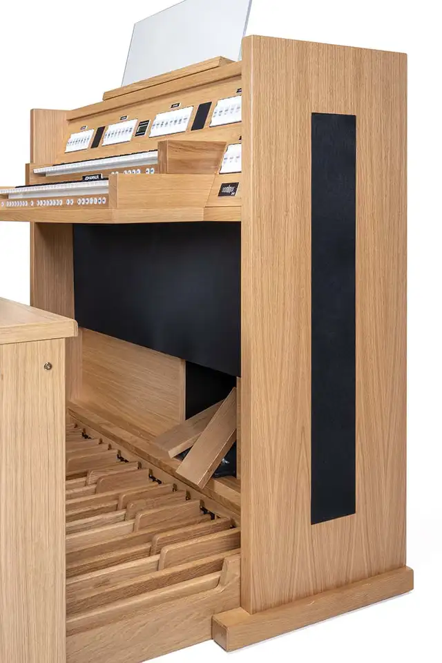 Johannus organs, Global Organ Group. in Pianos & Keyboards in Lethbridge - Image 4