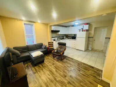 Available from 1 september 2026 1 private room upstairs with sharing washroom available $445 1 bigge...