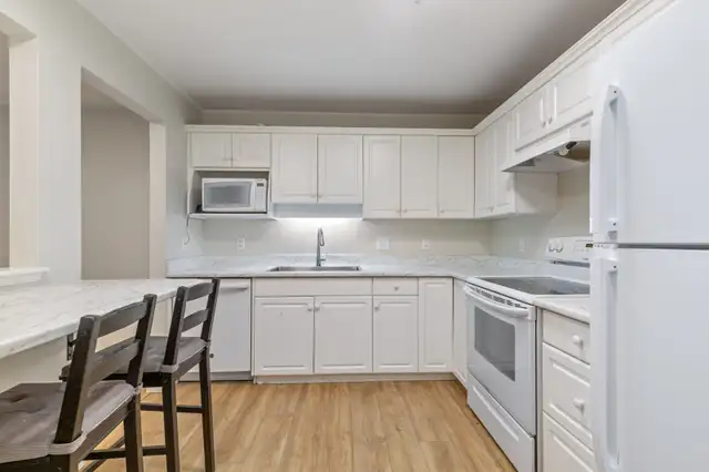 Large Apartment in Abbotsford for Rent in Long Term Rentals in Abbotsford - Image 4