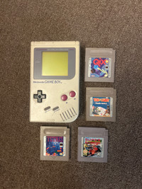  Nintendo Game Boy with four games