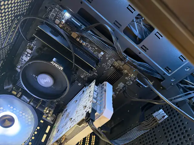 budget gaming pc in Desktop Computers in Windsor Region - Image 4