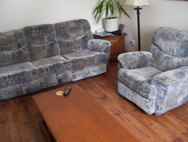 Canapé/Divan – (Style Elran) – Sofa Couch dans Sofas et futons  à Ville de Montréal