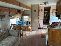 2004 fifth wheel Cameo Carriage