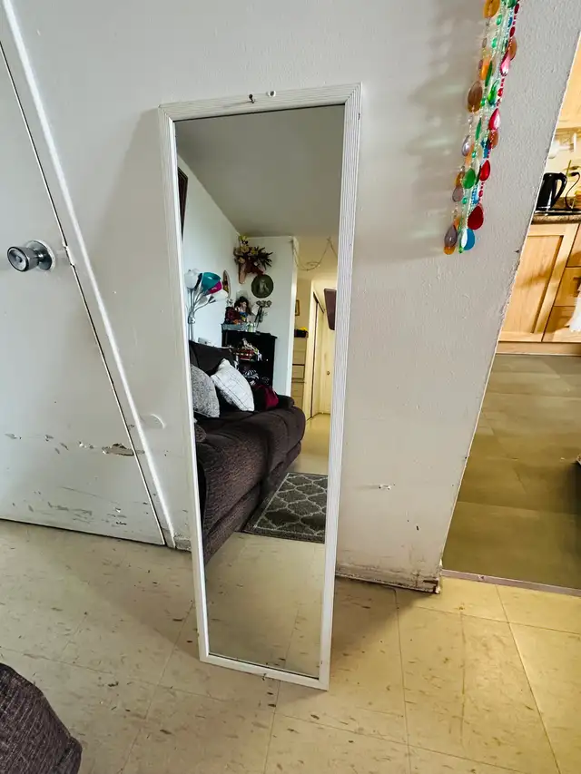 Full-Length Wall Mirror in Home Décor & Accents in City of Toronto - Image 3