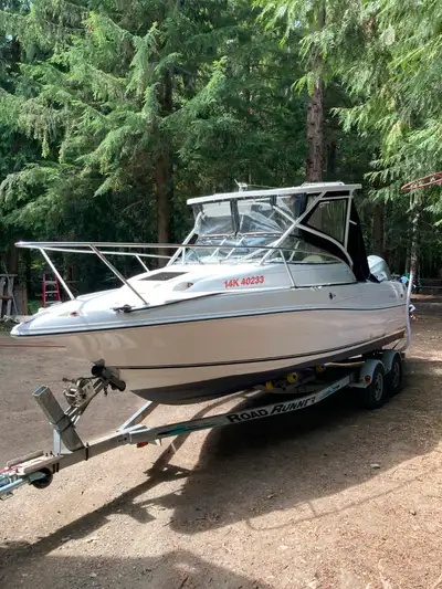 2002 Campion 602 hardtop with pod. Boat is ready to go fishing or cruising. See attached photos for...