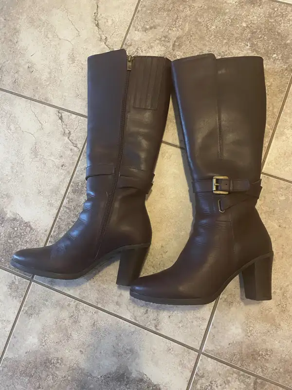 Santana women’s waterproof leather boots size 7 in Women's - Shoes in Ottawa - Image 8