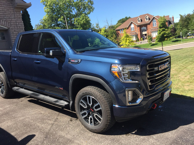 2020 GMC SIERRA 1500 AT4 in Cars & Trucks in Oshawa / Durham Region
