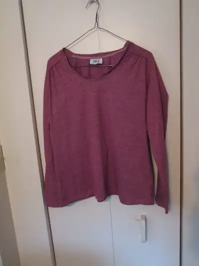 ladies pink long sleeve shirt (L) new never worn, View more