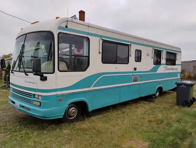 1995 Thor Residency Class A Gas 35’ Motorhome in RVs & Motorhomes in Charlottetown - Image 2