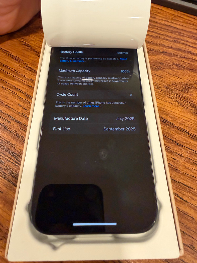iPhone 15 Pro 128GB Blue - 100% Battery AppleCare Replacement in Cell Phones in City of Toronto