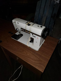 Vintage pfaff 96 sewing machine made in Germany