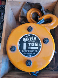 Mattco Bantam 1 ton chain hoist