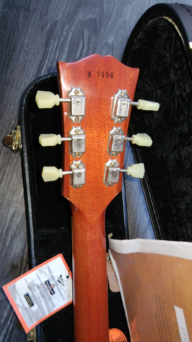 2007 Gibson Les Paul Custom Shop 1958 Reissue - VOS Finish in Guitars in London - Image 10