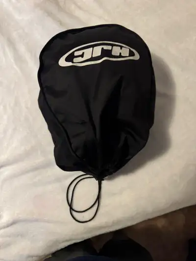 Like new helmet put in the cardio system, I never worn it on the road . It’s just been sitting in my...