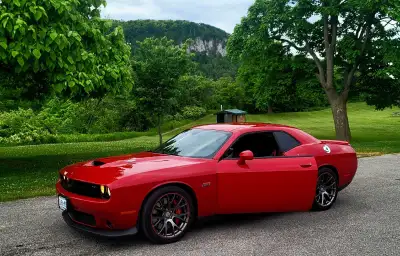 2015 Dodge Challenger SRT392 6.4 liter V8 500hp from heated-cooled garage. SRTpackage! No scat,orT/A...