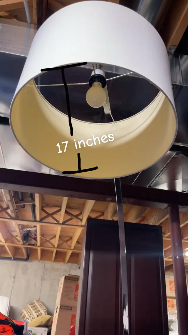 Tall Floor Lamp in Indoor Lighting & Fans in Markham / York Region - Image 6