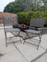 Set of patio chairs