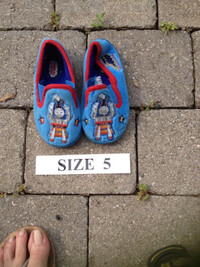 Toddler Size 5 Thomas the Train Slippers