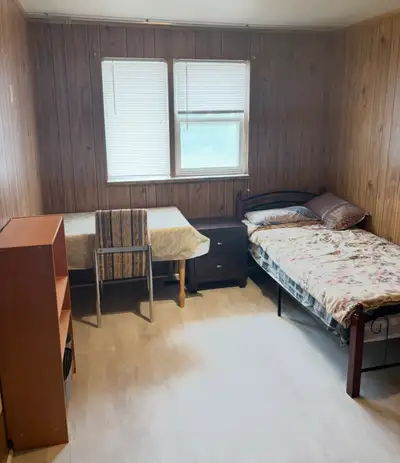 Furnished, Ground Floor Room in House with Utilities, Internet