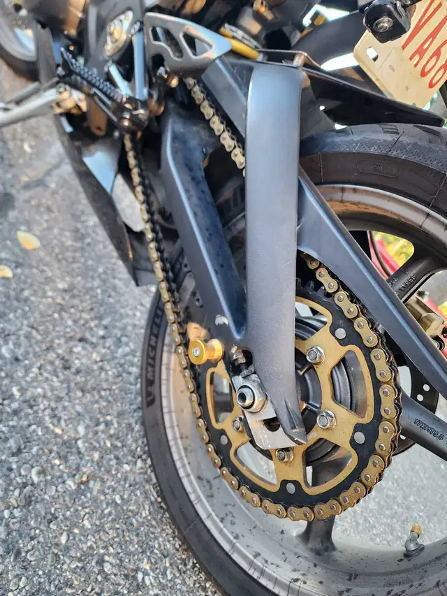 2007 Triumph Daytona in Sport Bikes in Calgary - Image 7