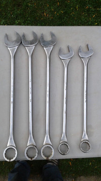 5 Gray Round Shank Combination Wrenches