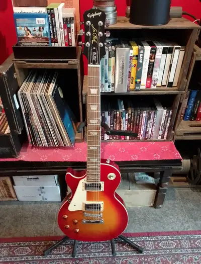 Lefty Les Paul Epiphone, View more
