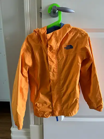 Kid’s Northface shell rain jacket, View more