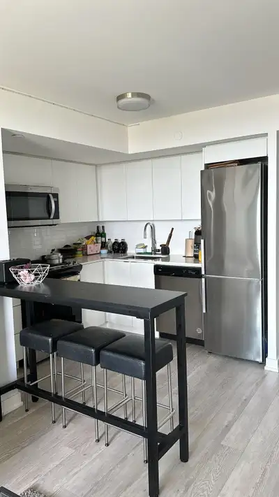 Share Room for Rent