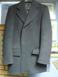 Manteau d'étoffe laineuse