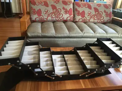 Item #153065 Parameter: Case size: 16.1*9.1*14.4inch Grid size: 6.1*2.6*1.9inch Color : black Materi...