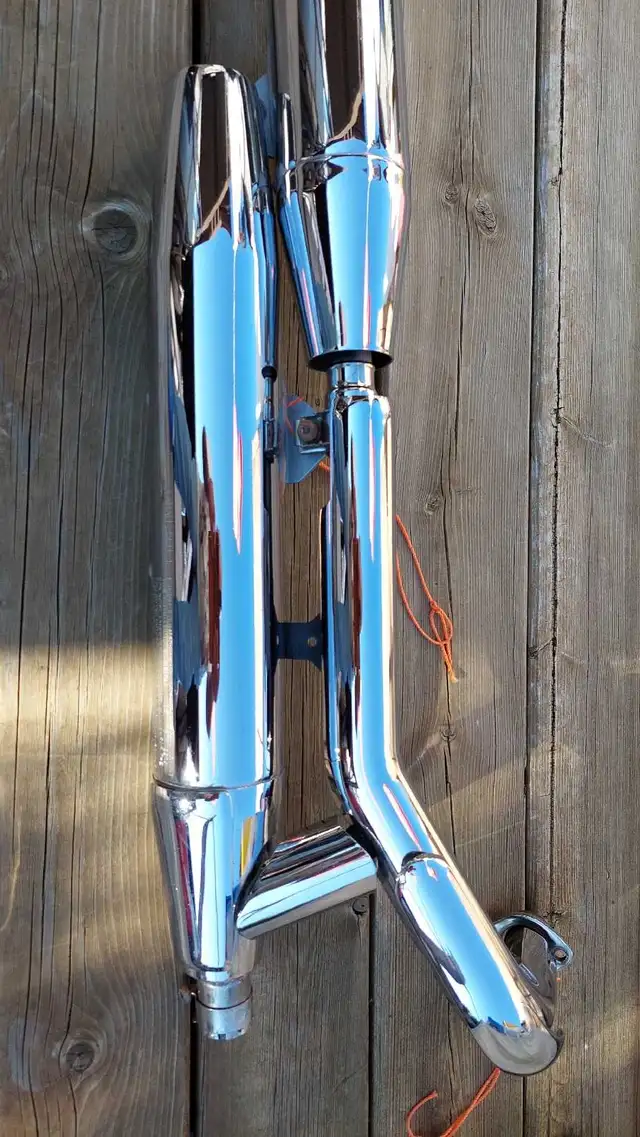 Yamaha Vstar 650 Custom XVS650 Factory Exhaust in Motorcycle Parts & Accessories in Ottawa - Image 4